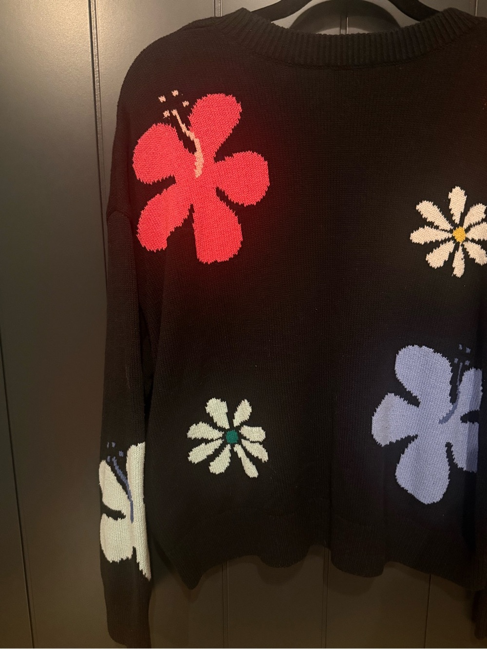 🌺 Rails Zoey Hibiscus Black Floral Knit Crewneck Sweater 🌺 - Picture 14 of 15